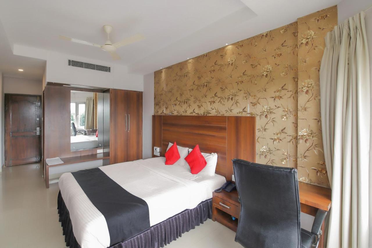 Fabhotel Dawn Мисор Екстериор снимка