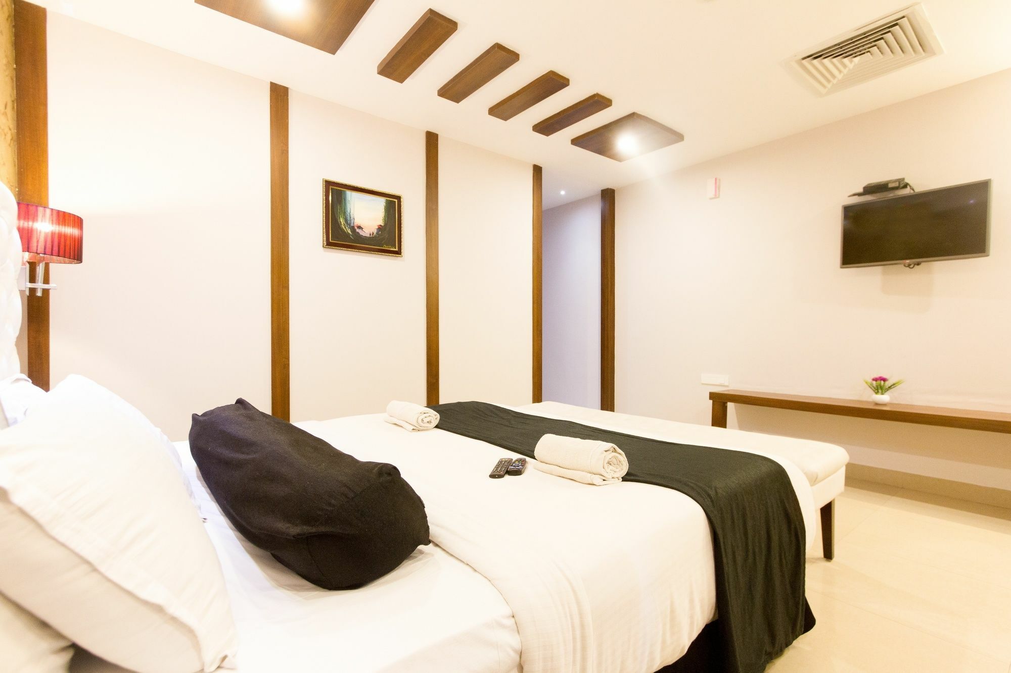 Fabhotel Dawn Мисор Екстериор снимка